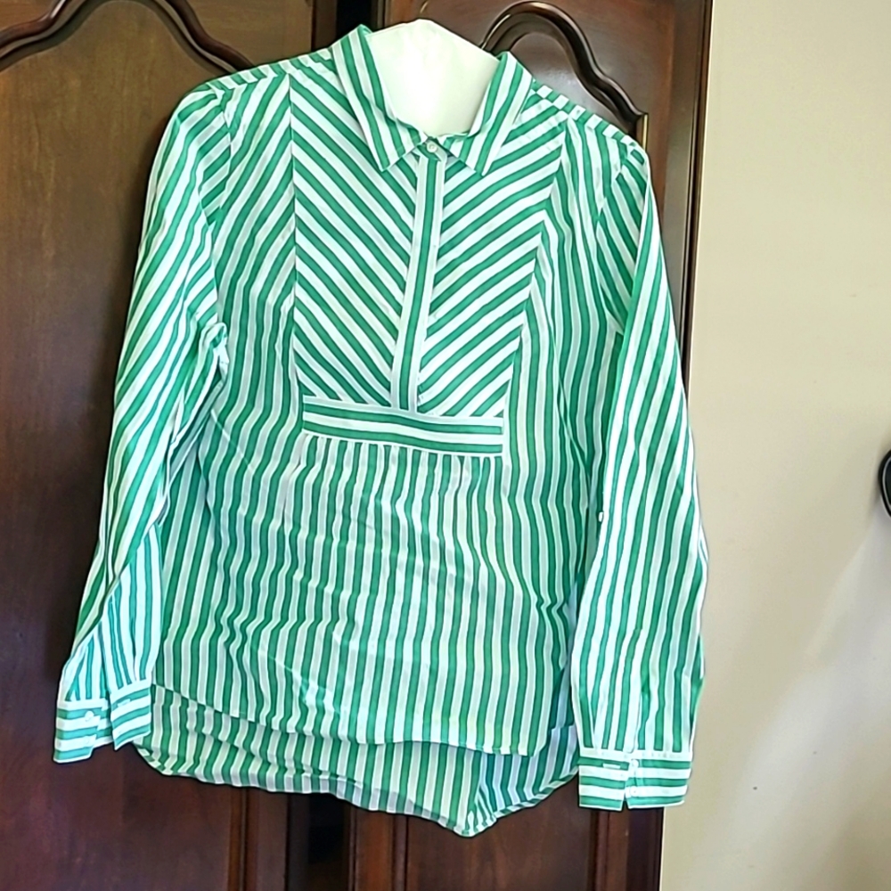 Crown & Ivy ladies dress blouse